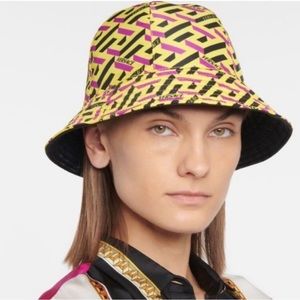 Versace La Greca logo monogram unisex bucket hat Size 59 | BRAND NEW